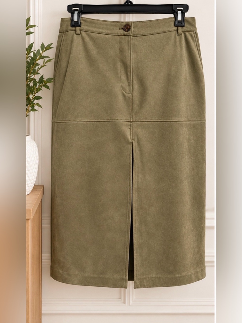 LOFT Olive Green Faux Suede Midi Pencil Skirt Excellent Condition